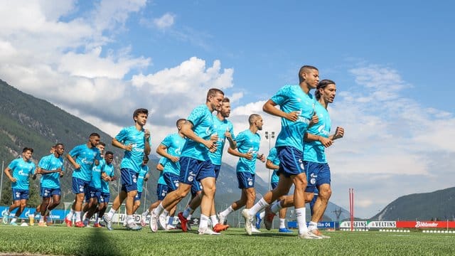 Der FC Schalke 04 ist derzeit in Österreich im Trainingslager.