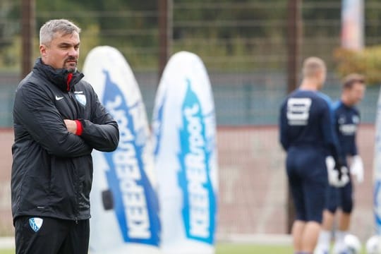 Muss mit dem VfL Bochum auf Trainingslager und Testspiel verzichten: Trainer Thomas Reis.