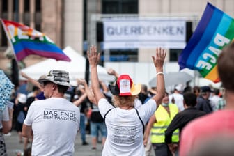 Demonstration der Organisation "Querdenken-231" unter dem Motto "Festival für Frieden & Freiheit – Wahrung unserer Grundrechte" in Dortmund