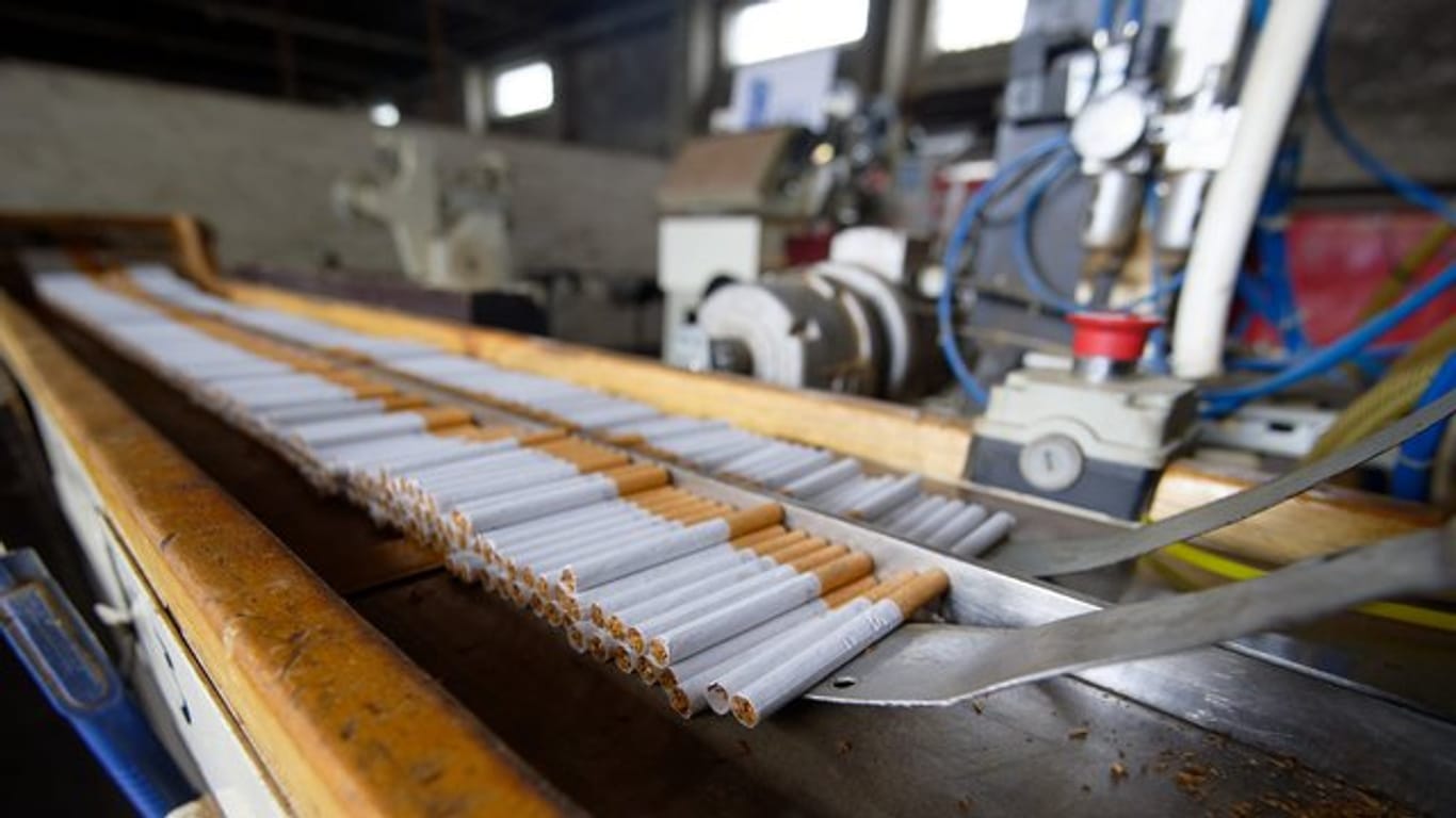 Illegale Zigarettenfabrik ausgehoben