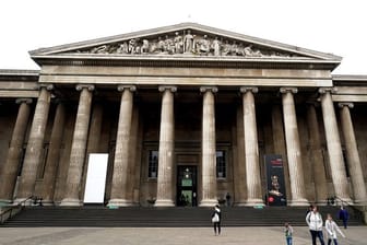 Das British Museum hat eine Büste seines Gründungsvaters Hans Sloane von seinem ursprünglichen Platz entfernt.