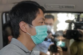 Der pro-demokratische Gesetzgeber Ted Hui ist im Zusammenhang mit den prodemokratischen Protesten festgenommen worden.