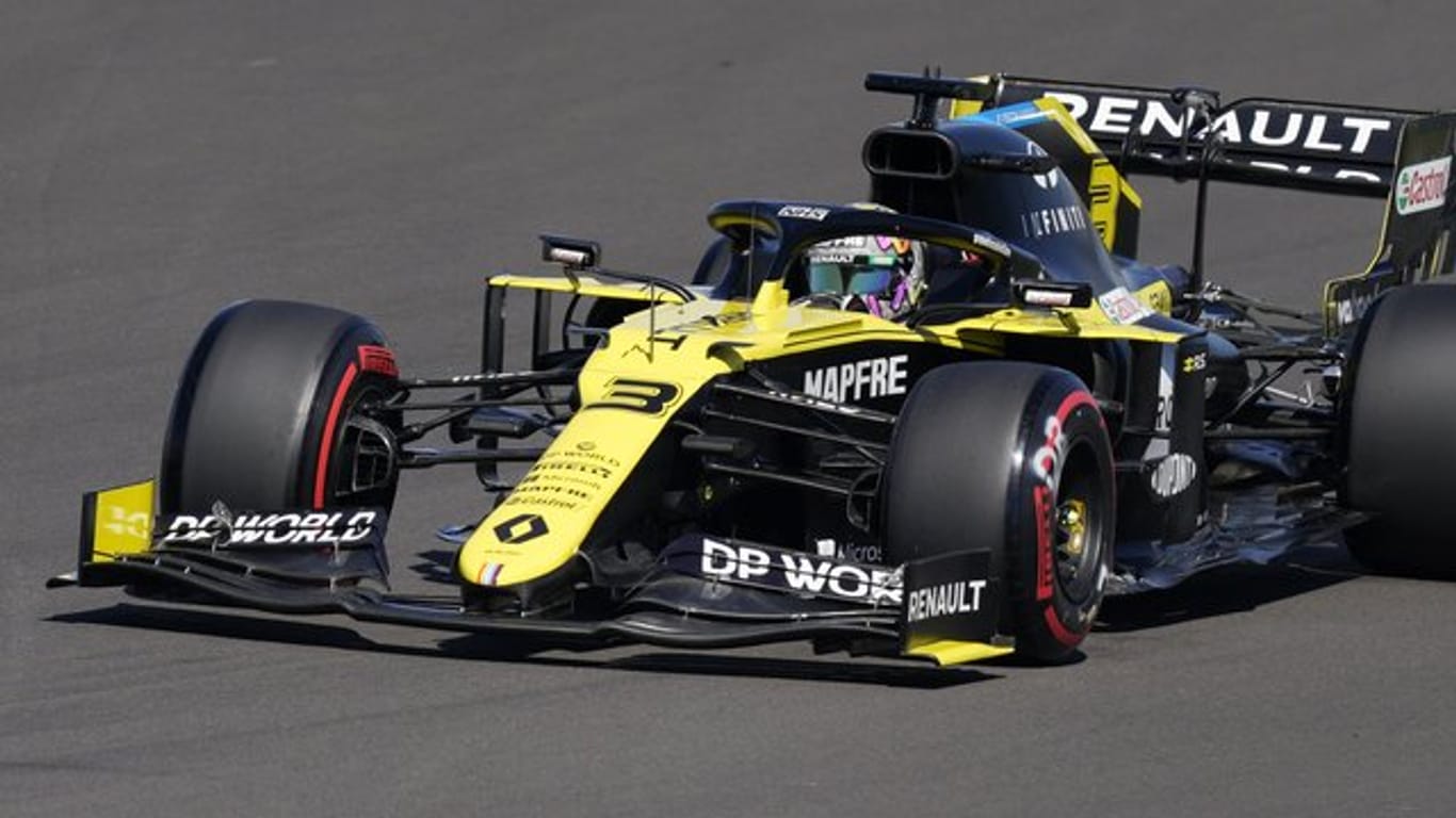 Das Werksteam von Renault F1 will den Protest gegen eine Entscheidung der Sportkommissare zurückzuziehen.