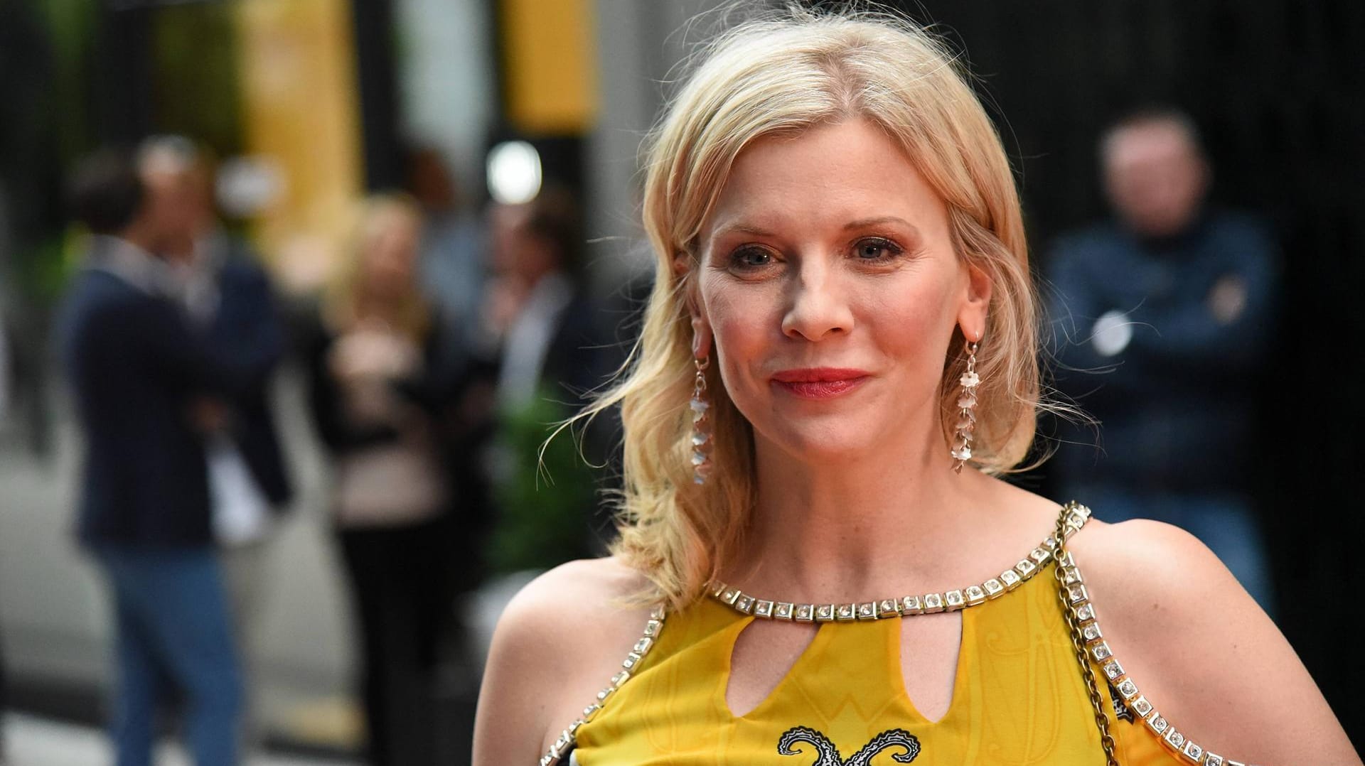 Eva Felicitas Habermann: Die Schauspielerin und Moderatorin beichtet Details über ihren Alkoholmissbrauch nach der Trennung von ihrem Exfreund. Eva Felicitas Habermann: Die Schauspielerin und Moderatorin beichtet Details über ihren Alkoholmissbrauch nach der Trennung von ihrem Exfreund.