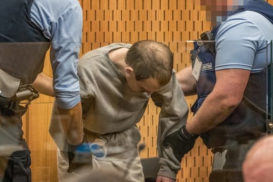 Der Attentäter von Christchurch anders als befürchtet doch nicht mehr selbst das Wort ergreifen.