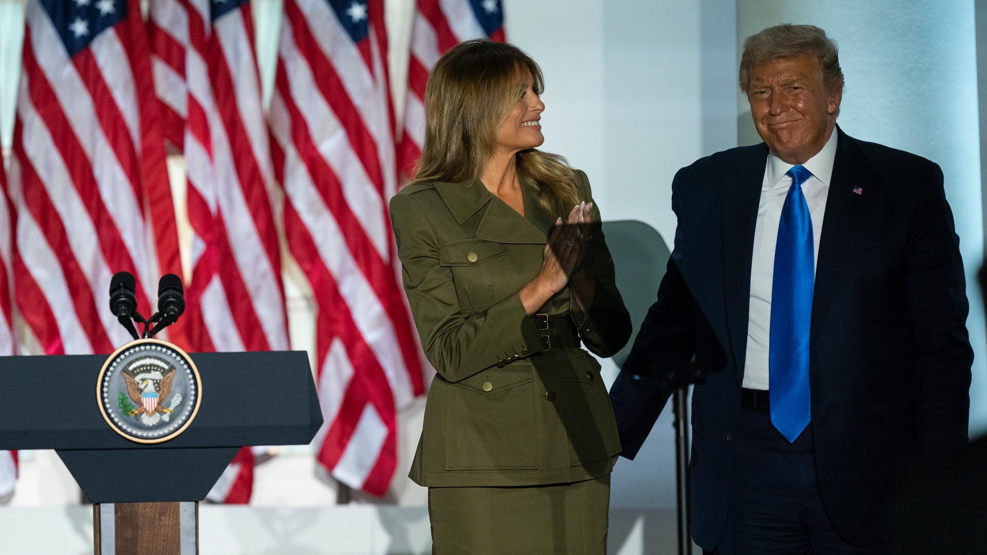 US-Präsident Donald Trump und Melania Trump nach der Rede der First Lady auf dem Parteitag der Republikaner.