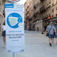 Maskenpflicht in Frankreich: In einem Restaurant wollte ein Gast keine Maske tragen – und machte dies mehr als deutlich. (Symbolbild)