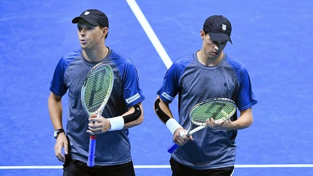 Bob (l) und Mike Bryan beenden ihre Doppel-Karriere.