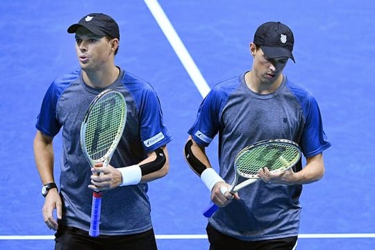 Bob (l) und Mike Bryan beenden ihre Doppel-Karriere.