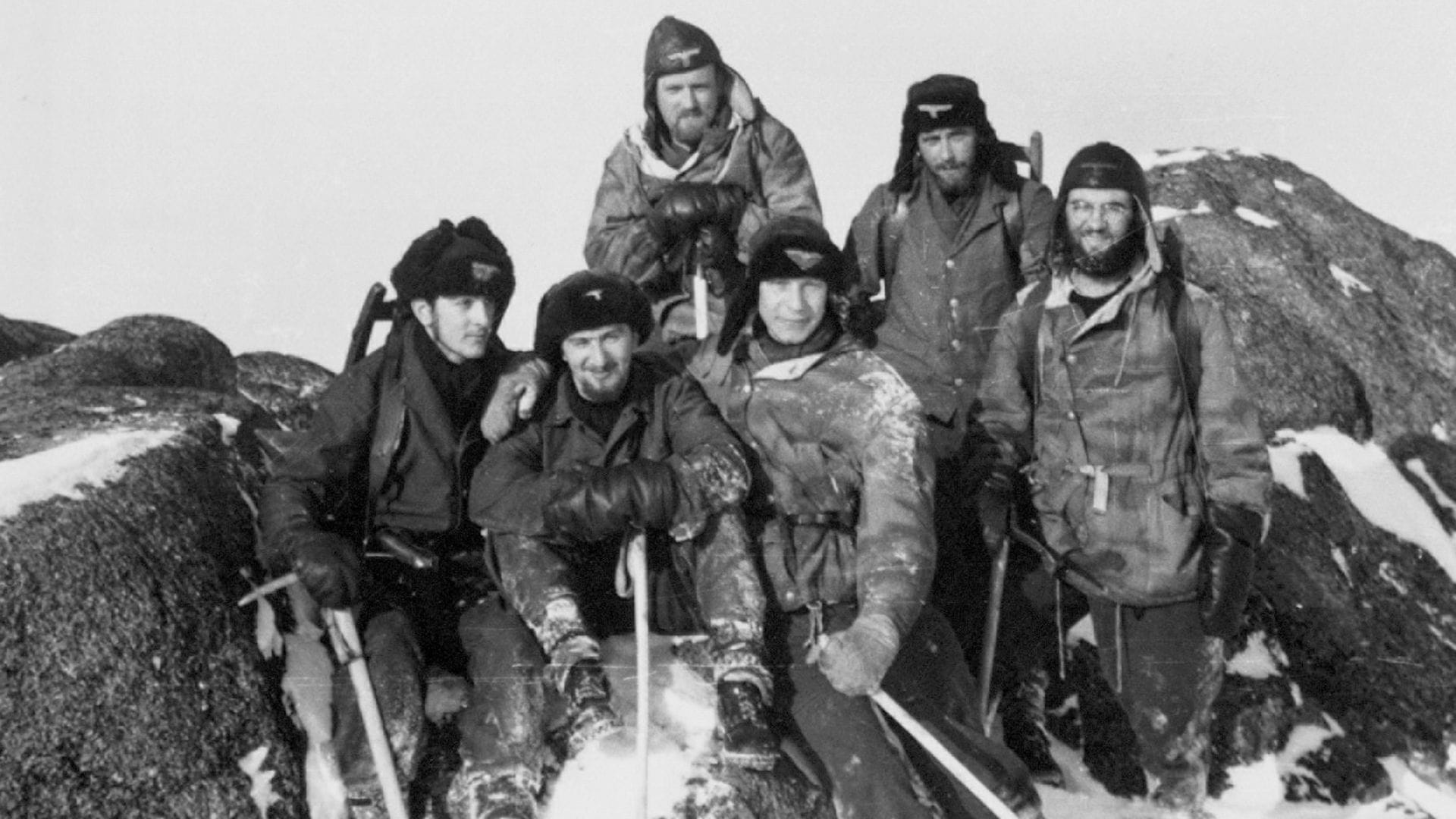 Unternehmen "Haudegen": Auf Nordostland errichteten diese Soldaten im Zweiten Weltkrieg eine deutsche Wetterstation.