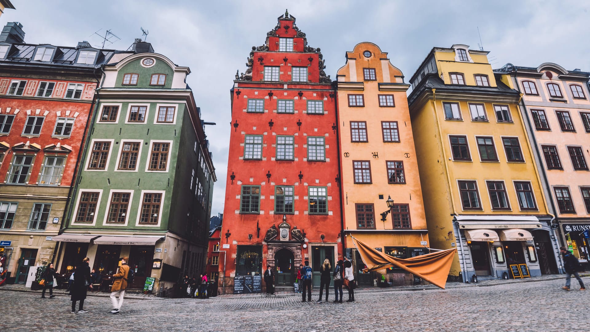 Stockholm: Schweden wurde von der Corona-Krise schwer getroffen, mittlerweile sind die Zahlen aber gesunken.