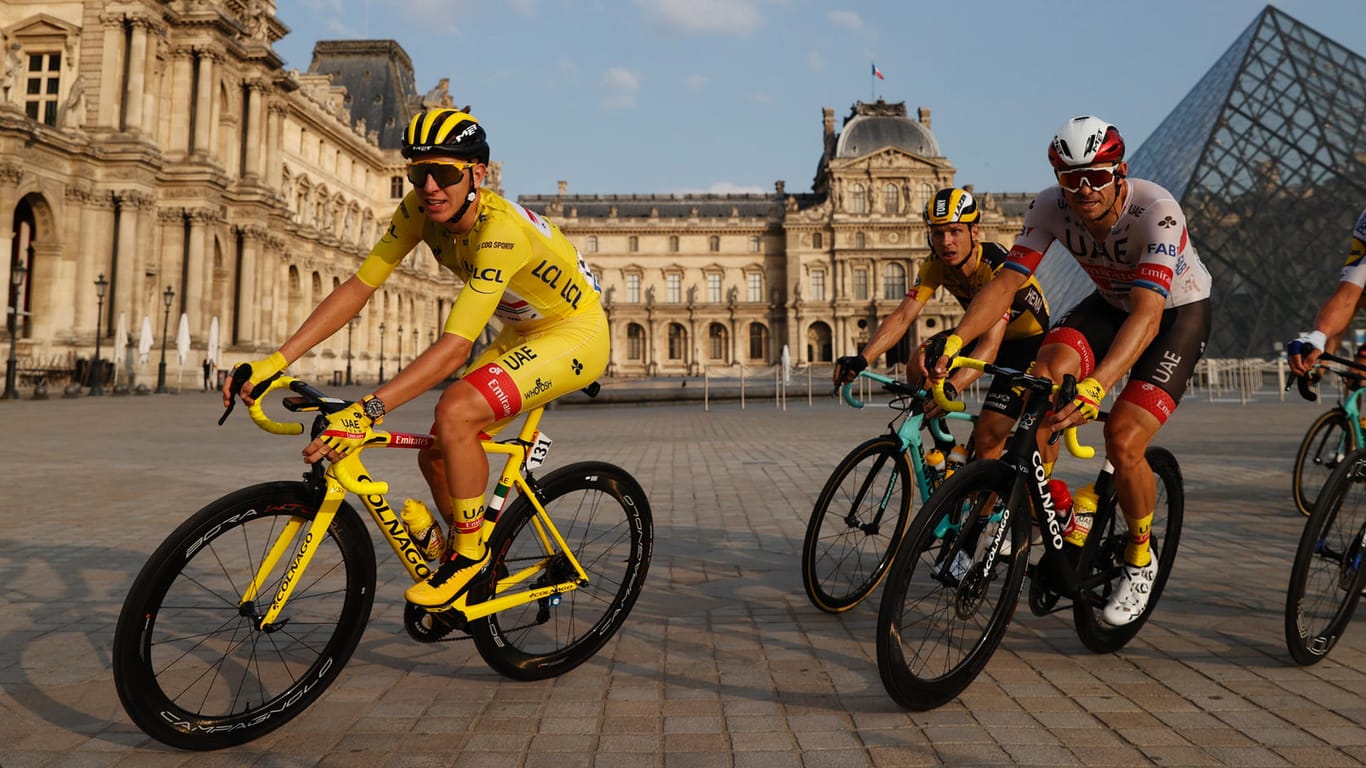 Tour de France 2020: Tadej Pogacar (l.) hat sich das Gelbe Trikot gesichert.