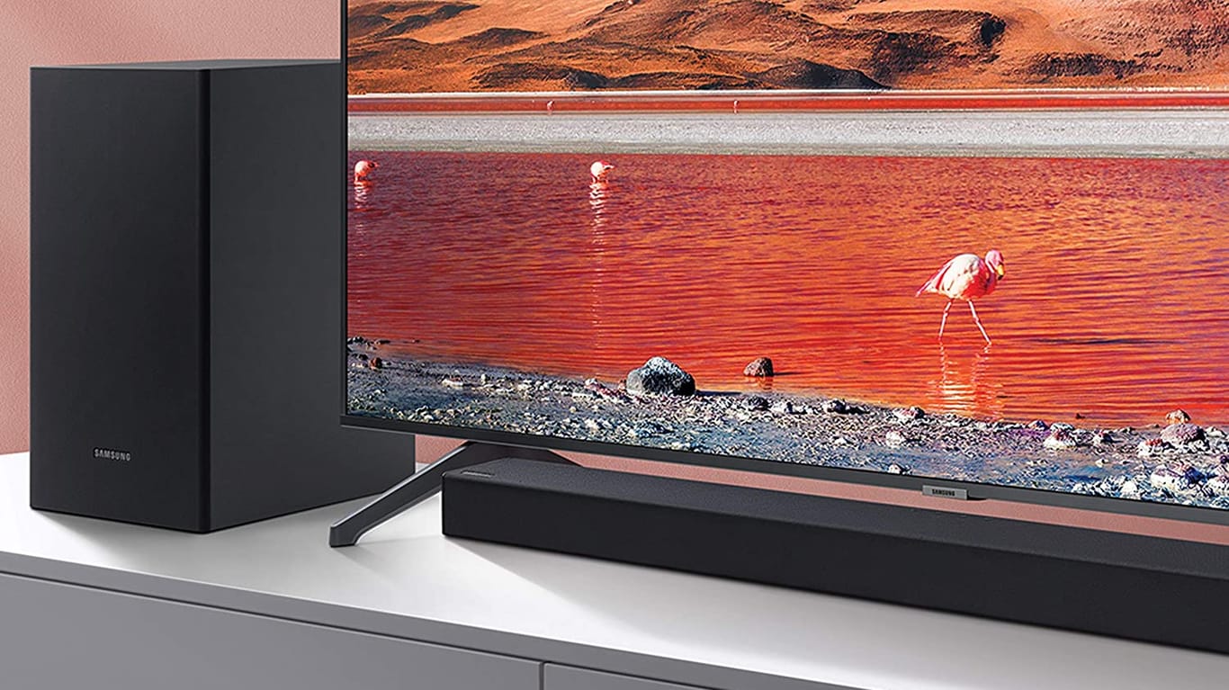 Für ein perfektes Kinofeeling daheim: Heute gibt es eine Samsung-Soundbar und einen Acer-Beamer reduziert im Angebot.