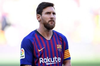 Die Coronapandemie hat den Klubfußball hart getroffen: Auch Lionel Messi und der FC Barcelona werden das zu spüren bekommen haben.