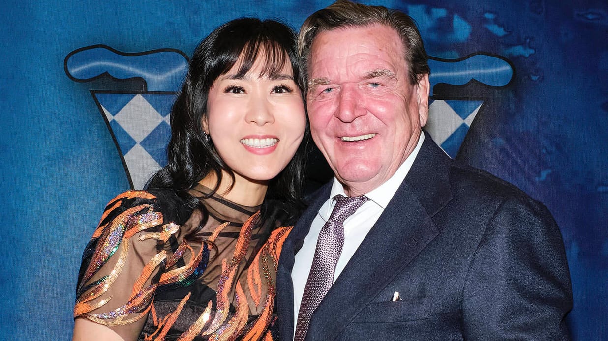 Gerhard Schröder und Soyeon Schröder-Kim: Seit 2018 sind die beiden verheiratet.