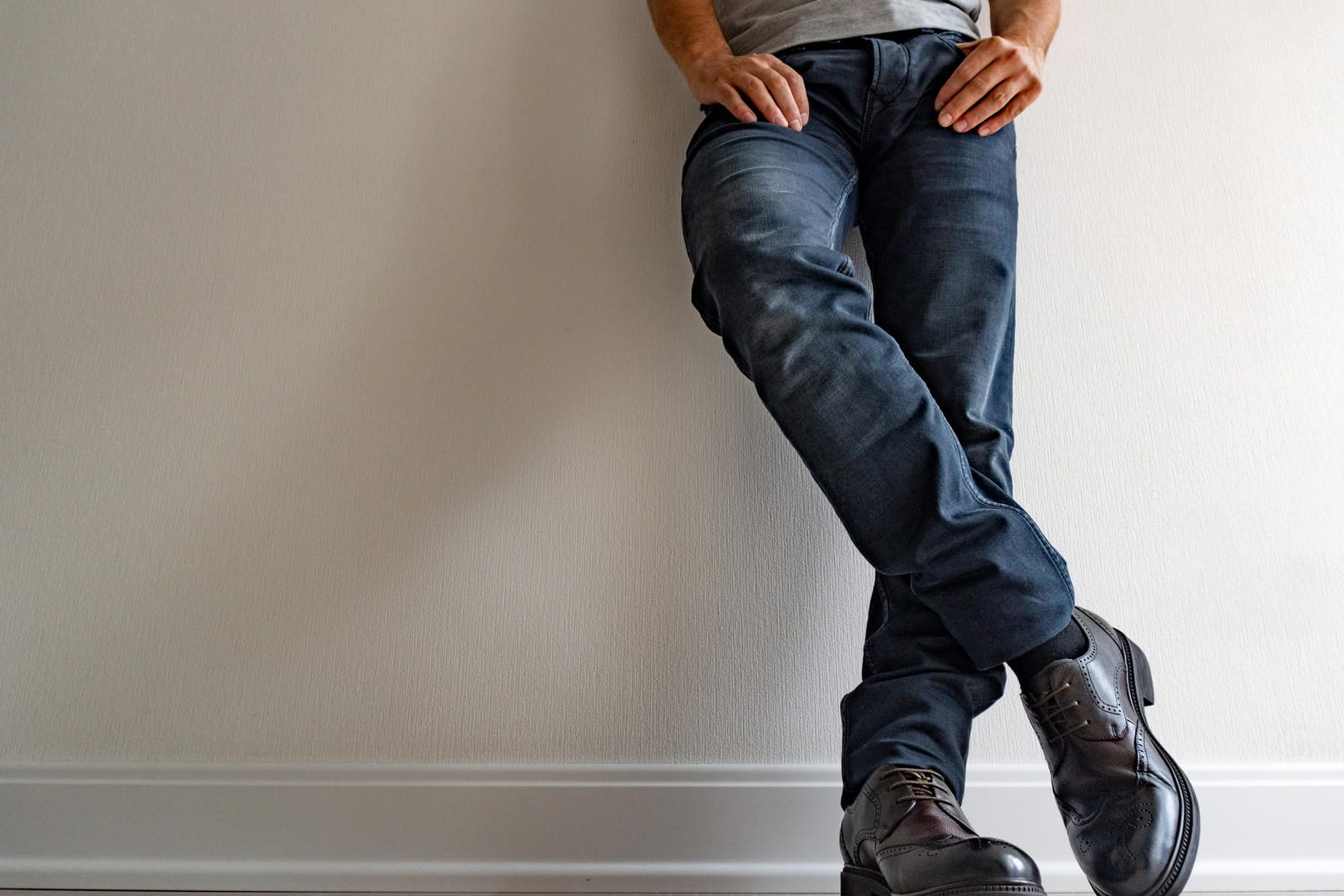 Jeans gehen immer! Heute sind viele Markenjeans von Levis bis Wrangler günstig zu kaufen. Jetzt zugreifen.