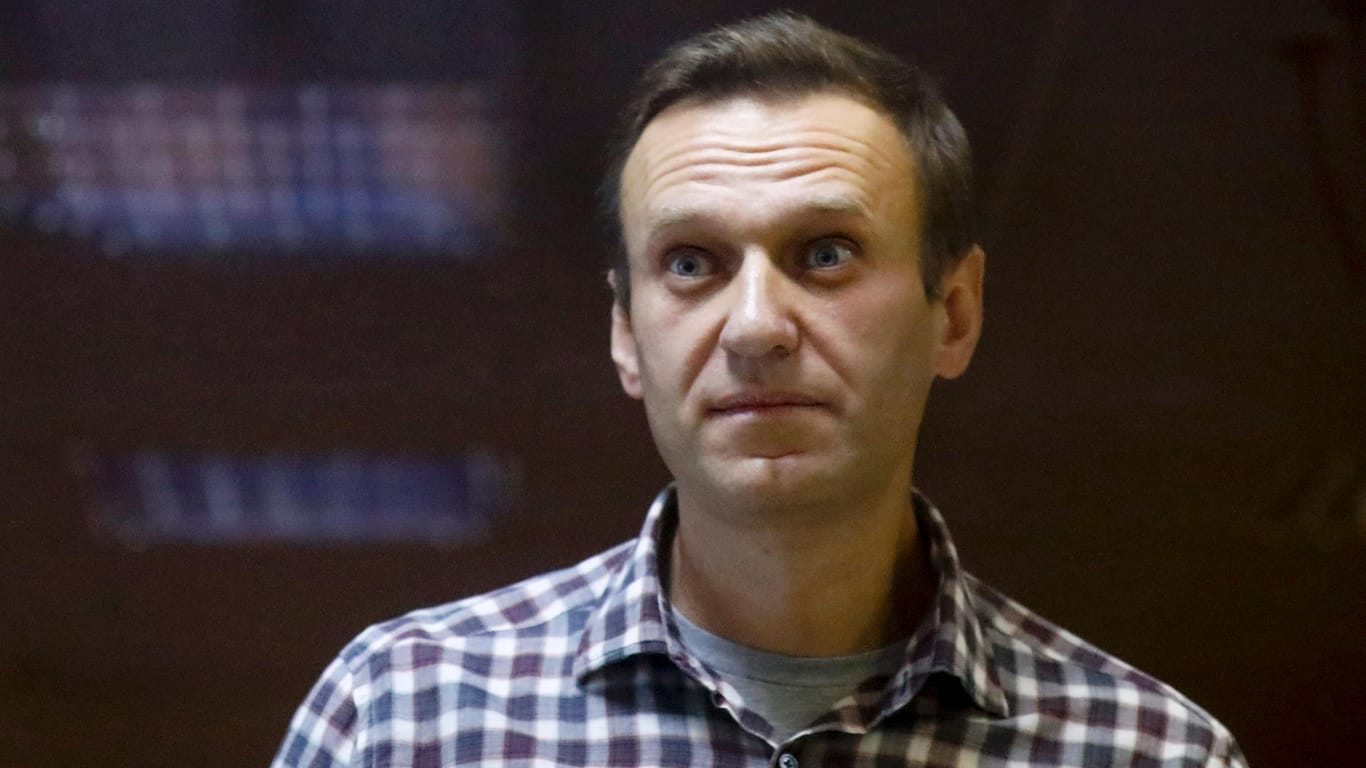 Alexej Nawalny im Februar: Seit seiner Inhaftierung wird der Gesundheitszustand des Kreml-Kritikers immer schlechter (Archivbild).