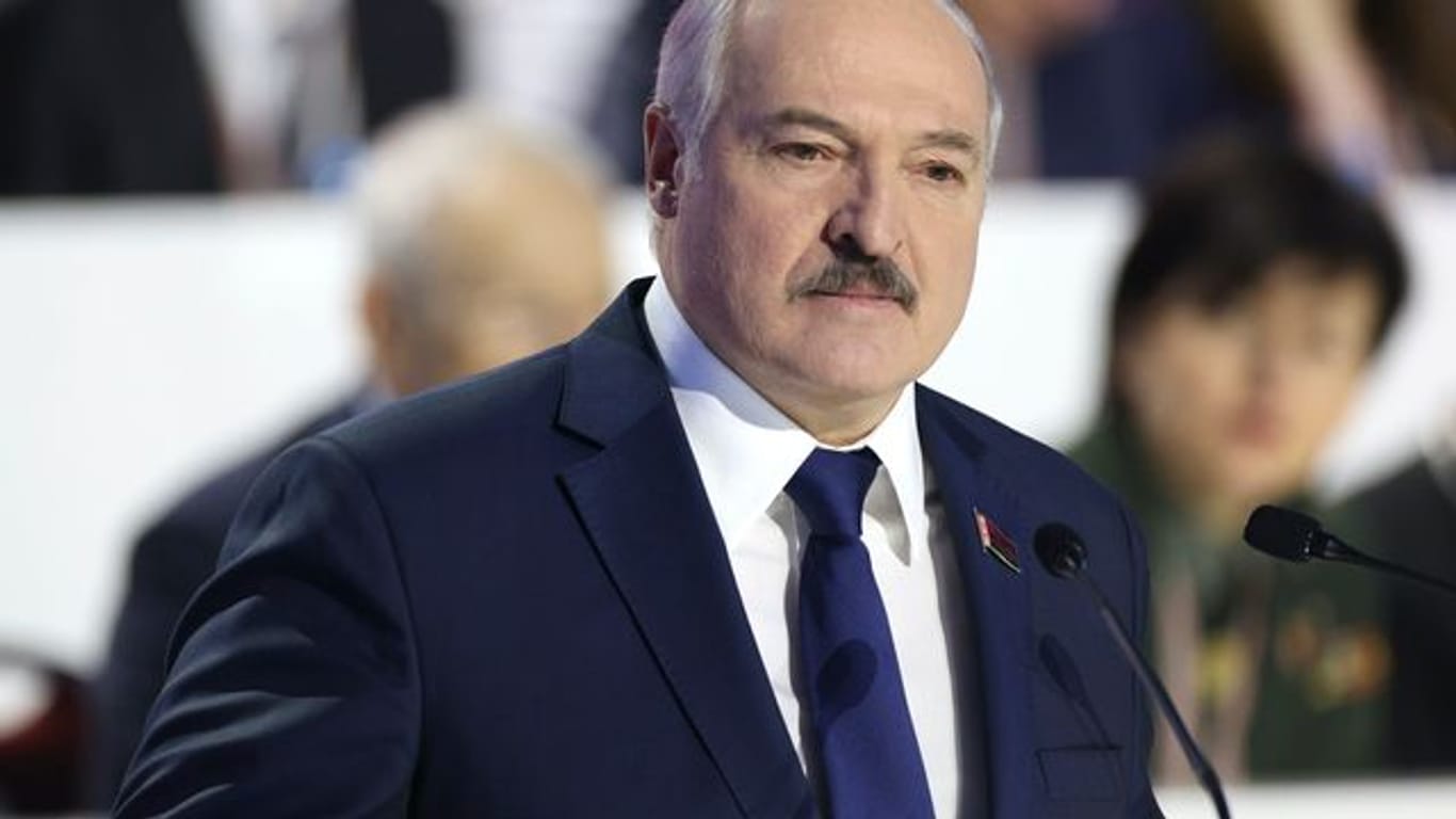 Wirft der Opposition vor, einen gewaltsamen Umsturz zu planen: Alexander Lukaschenko.