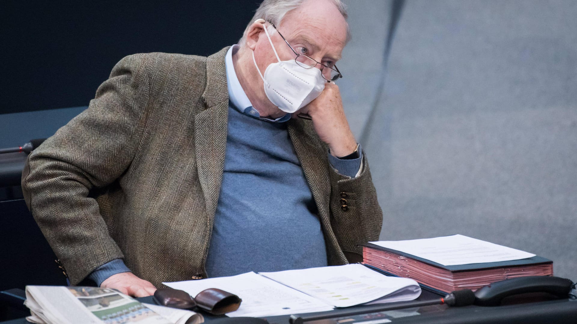 Alexander Gauland, Fraktionsvorsitzender der AFD-Bundestagsfraktion: Mit seiner Impfung gegen das Coronavirus fuhr er sich reichlich Spott ein. Alexander Gauland, Fraktionsvorsitzender der AFD-Bundestagsfraktion: Mit seiner Impfung gegen das Coronavirus fuhr er sich reichlich Spott ein.