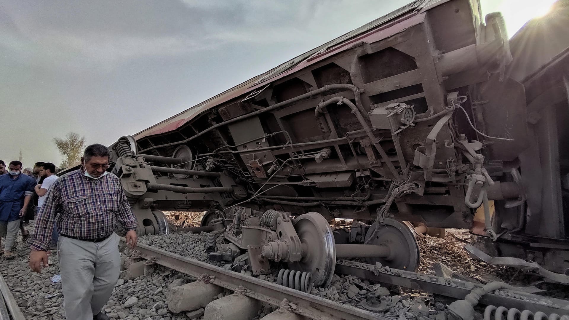 Entgleiste Waggons in Ägypten: Erst vor wenigen Tagen hat sich in dem Land ein weiteres Zugunglück ereignet. Entgleiste Waggons in Ägypten: Erst vor wenigen Tagen hat sich in dem Land ein weiteres Zugunglück ereignet.