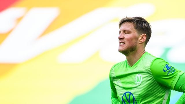 Wolfsburgs Wout Weghorst distanziert sich vehement vom Vorwurf der Corona-Leugnung. Wolfsburgs Wout Weghorst distanziert sich vehement vom Vorwurf der Corona-Leugnung.