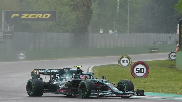 Aston Martin-Pilot Sebastian Vettel und das Team haben noch viel Arbeit vor sich.