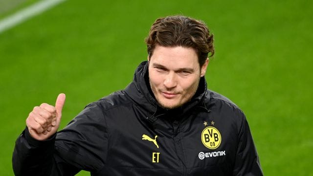 Dortmunds Trainer Edin Terzic trifft mit seiner Mannschaft am Mittwoch im Heimspiel auf den 1. Dortmunds Trainer Edin Terzic trifft mit seiner Mannschaft am Mittwoch im Heimspiel auf den 1.
