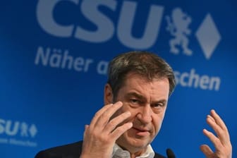 Der CSU-Chef und bayerische Ministerpräsident Markus Söder gibt nach dem CSU-Präsidium eine Pressekonferenz.