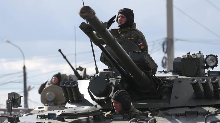 Russische Soldaten bei einer Übung: Derzeit ereignet sich "der größte russische Militäraufmarsch an ukrainischen Grenzen, den es je gab".