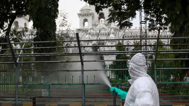 Indien ist weltweit das Land mit den zweitmeisten Corona-Infizierten. Indien ist weltweit das Land mit den zweitmeisten Corona-Infizierten.