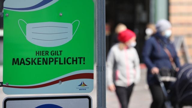 Ein Ende der Corona-Maßnahmen ist vorerst nicht in Sicht: Der Inzidenzwert stagniert am Dienstag auf hohem Niveau. Ein Ende der Corona-Maßnahmen ist vorerst nicht in Sicht: Der Inzidenzwert stagniert am Dienstag auf hohem Niveau.