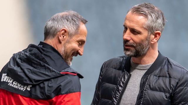 Trainer, die dank Ausstiegsklauseln den Verein wechseln können: Adi Hütter (l) und Marco Rose. Trainer, die dank Ausstiegsklauseln den Verein wechseln können: Adi Hütter (l) und Marco Rose.