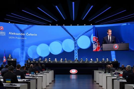 Zum Abschluss hat der UEFA-Kongress einen Beschluss gegen die Super League gefasst.