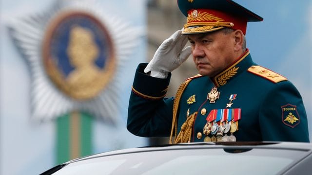 Russlands Verteidigungsminister Sergej Schoigu im Mai 2019 in Moskau. Russlands Verteidigungsminister Sergej Schoigu im Mai 2019 in Moskau.