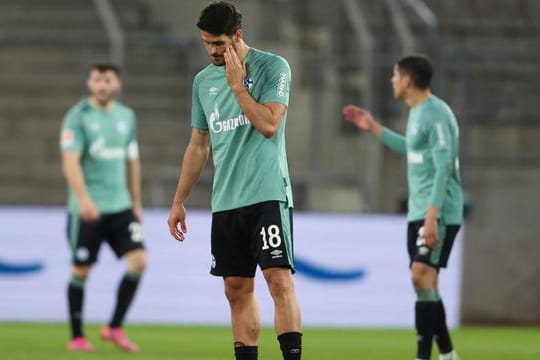 Nach der Niederlage in Bielefeld ist der Schalker Abstieg aus dem Fußball-Oberhaus perfekt.