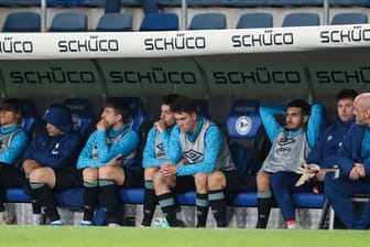 Perfekt: Nach der Niederlage in Bielefeld ist Schalke 04 zum vierten Mal in der Club-Geschichte abgestiegen.