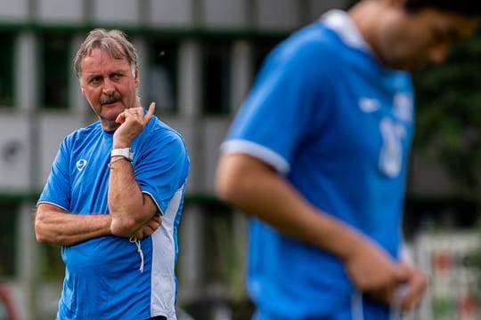 Peter Neururer, 1989 bis 1990 Trainer vom FC Schalke 04.