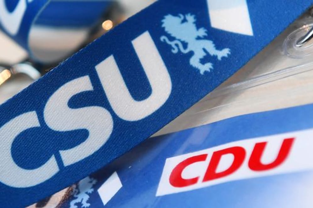 Nach der Entscheidung für Armin Laschet als Kanzlerkandidat der Union gab es eine Reihe von Austritten aus der CDU - und zugleich einen sprunghaften Anstieg von Anfragen nach Online-Mitgliedschaften in der CSU.