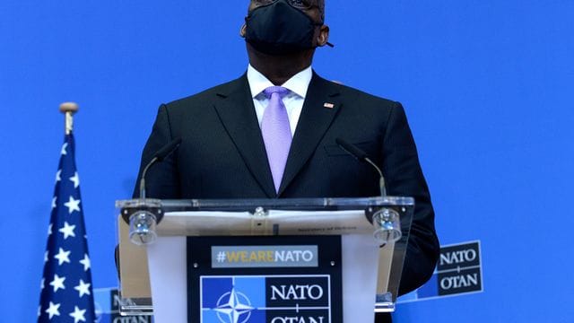 Pentagon-Chef Lloyd Austin warnt eindringlich vor den globalen Sicherheitsrisiken durch den Klimawandel.