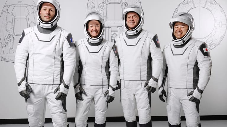 Die Crew der SpaceX-Rakete: Unter ihnen ist erstmals auch ein Europäer.