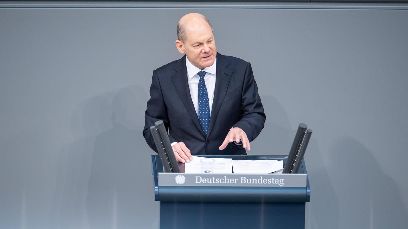 Olaf Scholz spricht im Bundestag: Der Finanzminister rechnet für die kommende Bundestagswahl gute Chancen aus.
