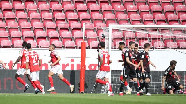 Mainz 05 vermasselte dem FC Bayern die vorzeitige Meisterschaft. Mainz 05 vermasselte dem FC Bayern die vorzeitige Meisterschaft.