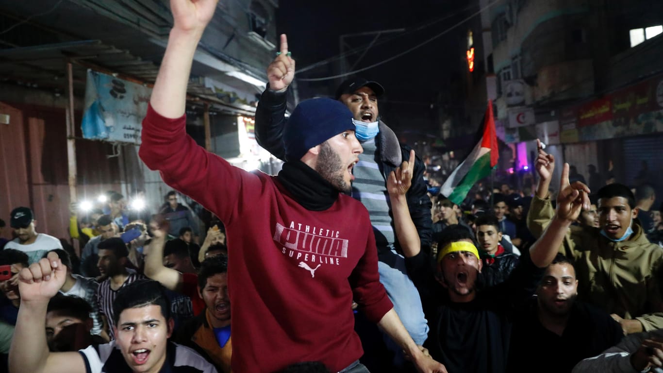 Demonstranten in Jerusalem: Die Spannungen zwischen Israelis und Palästinensern nahmen in den vergangenen Tagen zu.