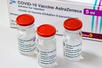 Der Impfstoff des Herstellers Astrazeneca: Wegen mehrere Lieferverzögern leitet die EU nun rechtliche Schritte gegen den Hersteller ein.