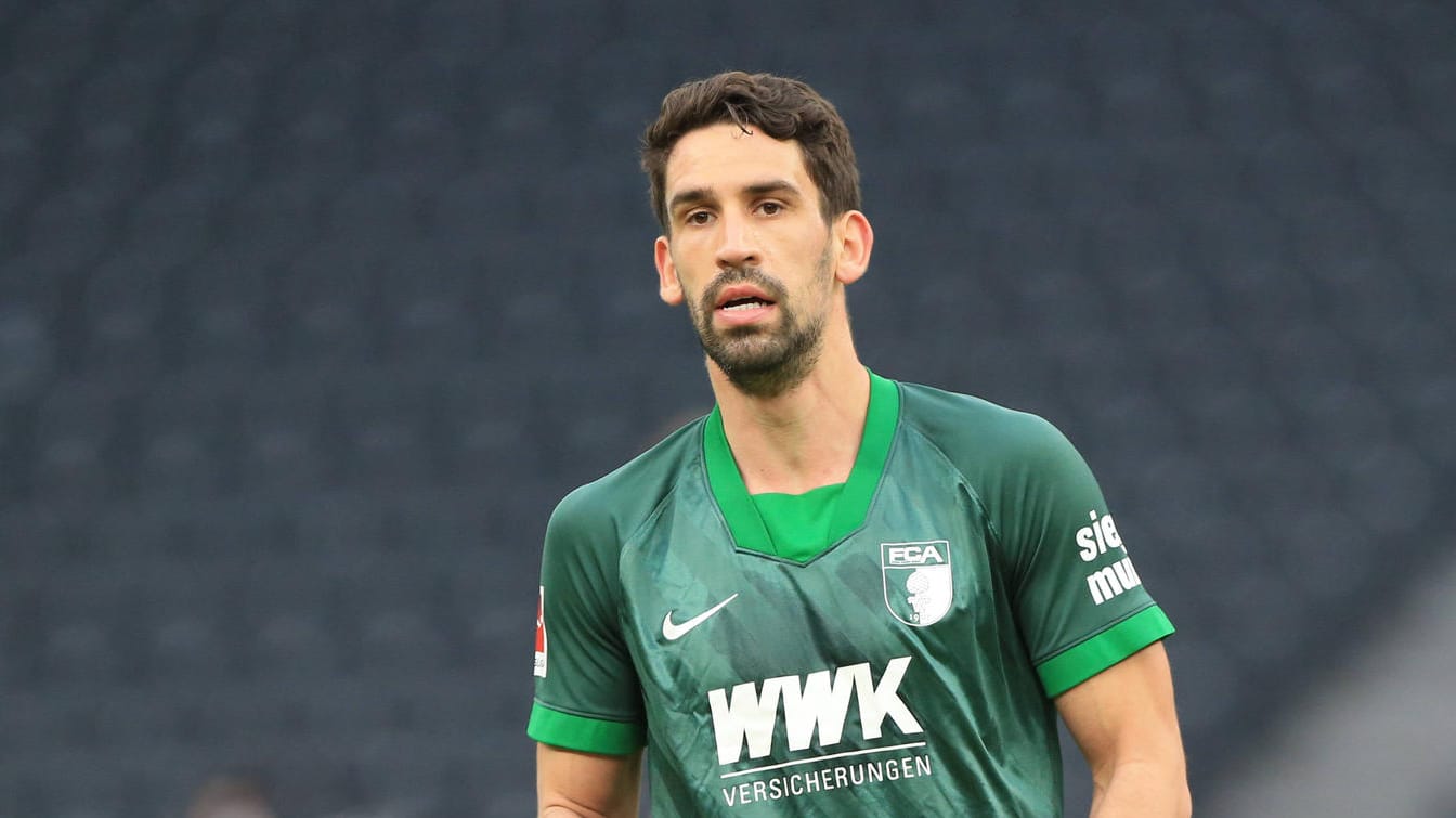 Rani Khedira: Der Mittelfeldspieler wechselt ablösefrei vom FC Augsburg zu Union Berlin.