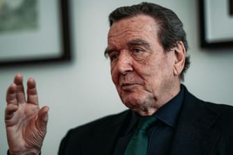 Altkanzler Gerhard Schröder: Er kritisiert die Haltung der Grünen in außenpolitischen Fragen.