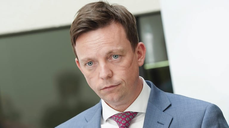 Tobias Hans: Dem Ministerpräsidenten des Saarlands gehen Lockerungen nur für Geimpfte nicht weit genug.