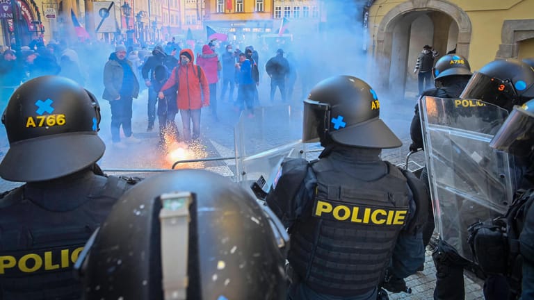 Prag: Auch in Tschechien gab es Anfang März wütende Proteste gegen die Corona-Maßnahmen.