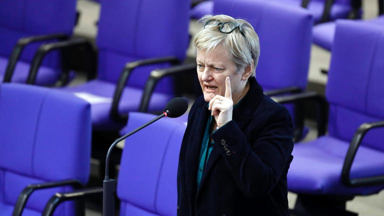 Renate Künast. Die Bundestagsabgeordnete wehrt sich gegen ei falsches Zitat von ihr, das bei Facebook kursiert.