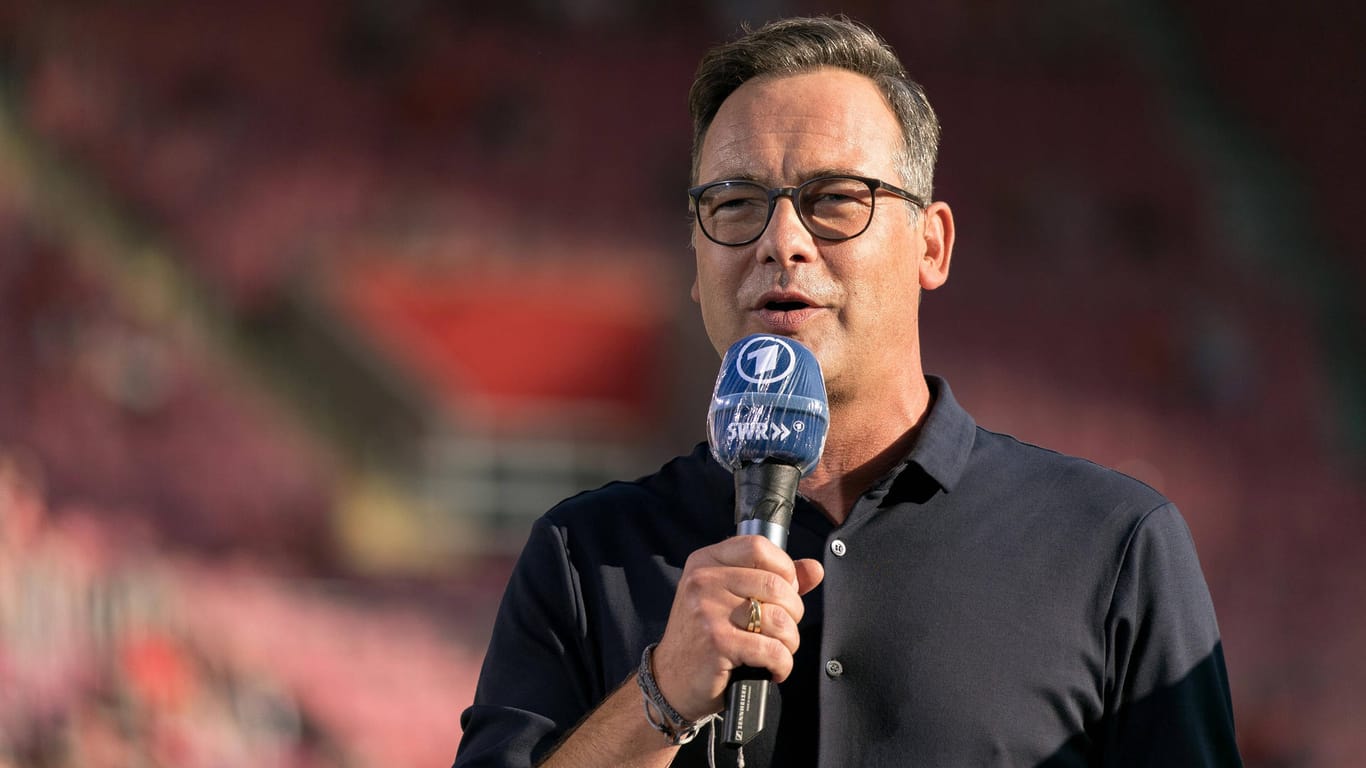 Fernsehmoderator: Matthias Opdenhövel hört nach dem DFB-Pokalfianle bei der "Sportschau" auf.